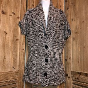 Kenneth Cole, medium. Black/white